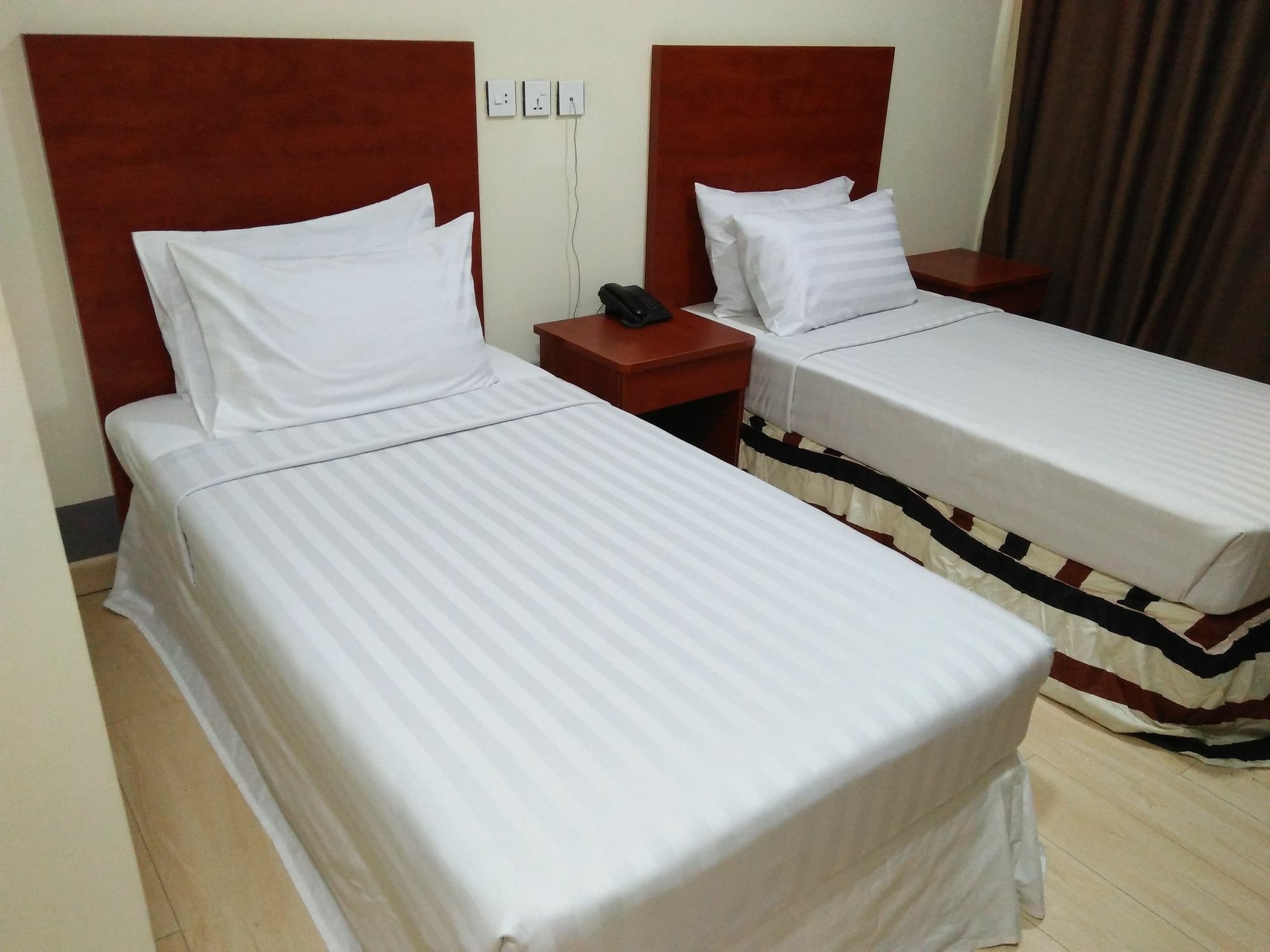 Hato Inn Yangon Exterior foto